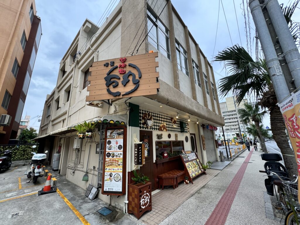 沖縄 那覇市で人気のモーニング“甘味処 万丸”