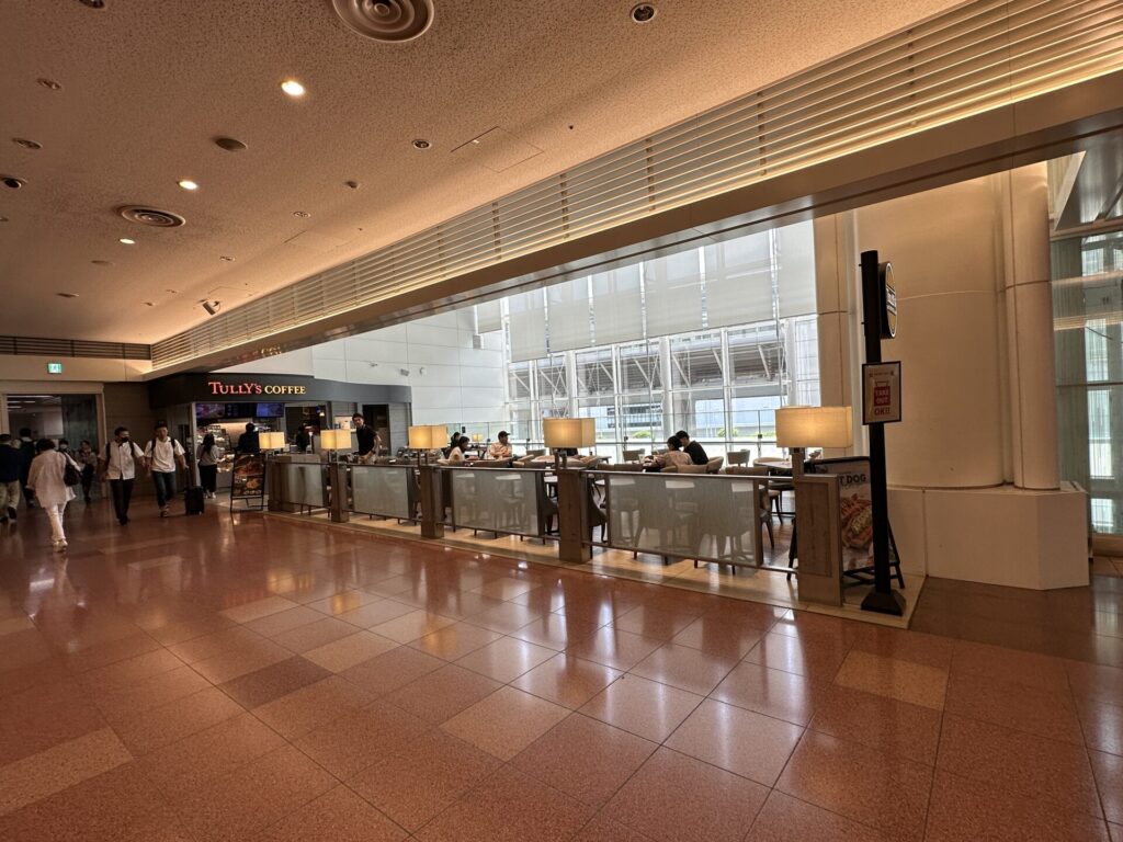羽田空港でテレワークできる場所11選【仕事はかどる】